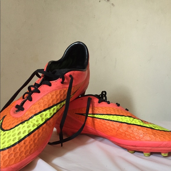 Lightly used Nike Cletes - Picture 1 of 4